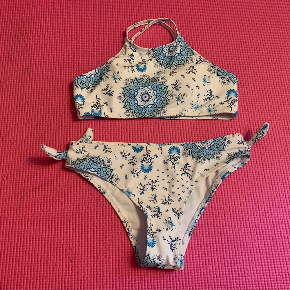 2-piece bikini set
